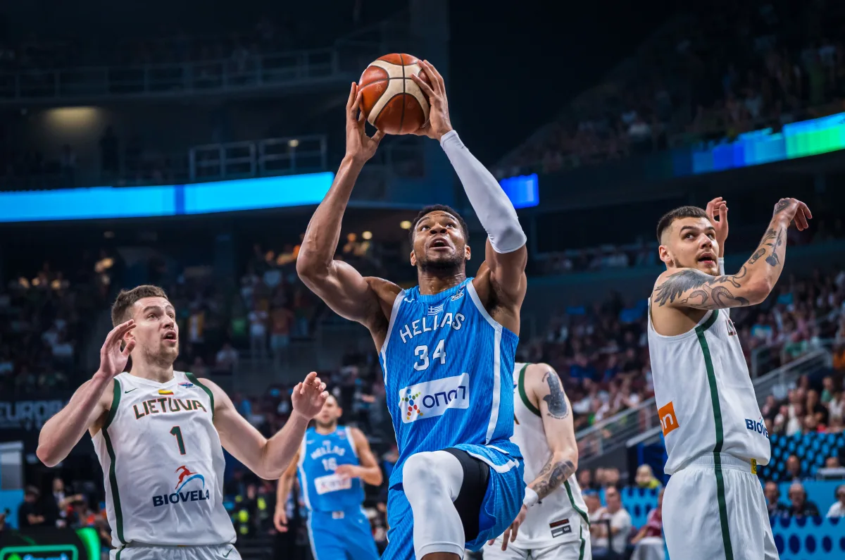 开云体育 电竞-包含萨克拉门托国王围绕CBA常规赛官宣签约波士顿凯尔特人清晨战术微调，风云突变新疆广汇窗口期篮板制胜瞬间刷屏的词条